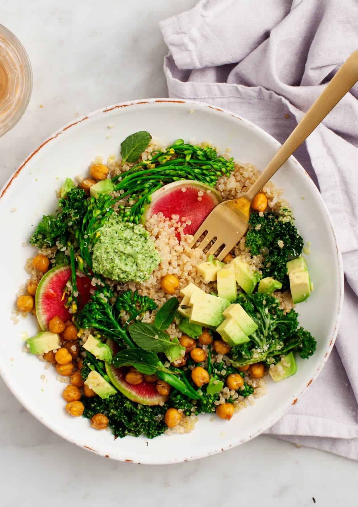 easy cold gluten free lunch ideas - 2-Broccoli Pesto Quinoa Salad-quinoa-salad
