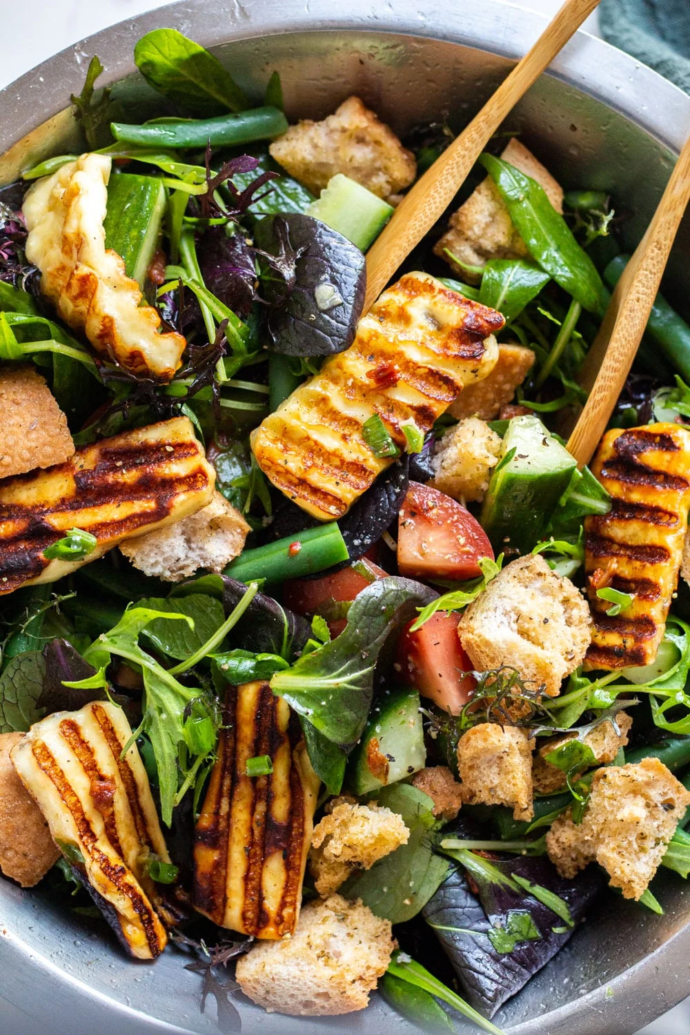 Top Low FODMAP Labor Day Grill Recipes - 6-Low FODMAP Grilled Halloumi Mediterranean Salad-Low-FODMAP-Grilled-Halloumi-Mediterranean-Salad